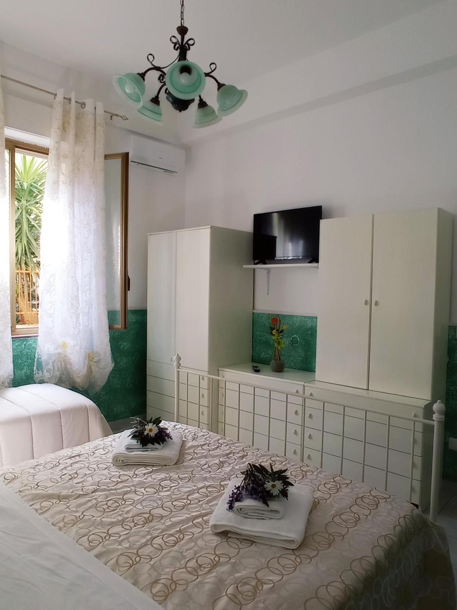 Mary Home - Casa Vacanza Ταορμίνα Δωμάτιο φωτογραφία
